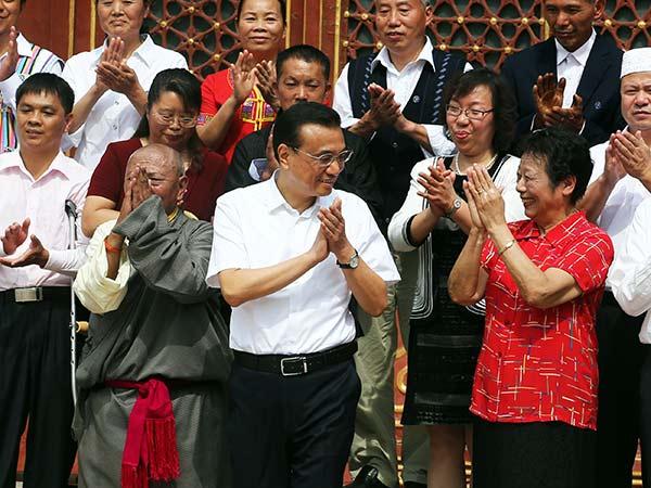 Before Teacher’s Day, Premier Li Keqiang highly praised Chinese teachers.jpg