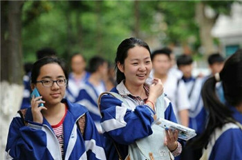 The future depends on luck. The university has been criticized for the lottery of majors.jpg