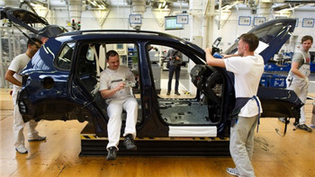 Volkswagen apologizes for the fraudulent exhaust door.jpg