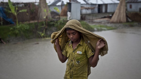 Rich countries fund 57 billion U.S. dollars for poor countries to tackle climate change every year.jpg