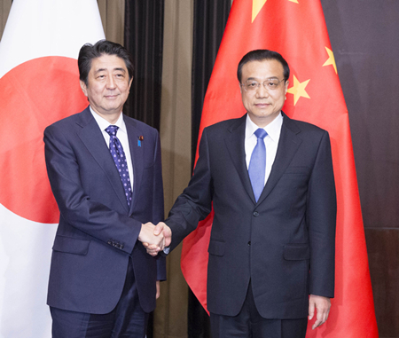 Li Keqiang meets with Abe: Hope Japan will face history correctly.jpg