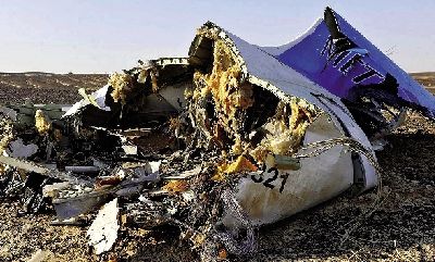 U.S. officials firmly believe that the Russian airliner's crash was caused by bombs.jpg