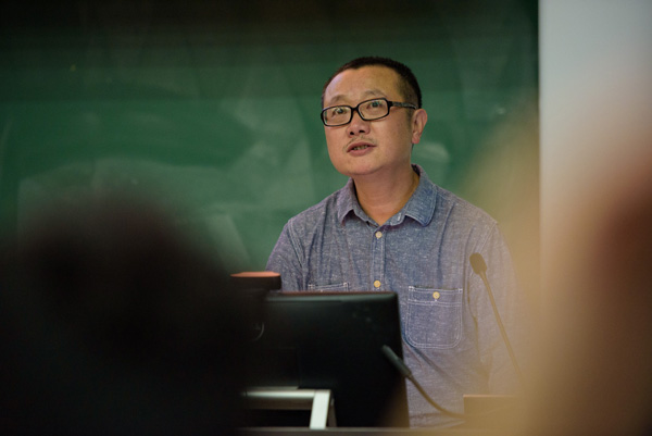 中国科幻作家刘慈欣在澳大利亚悉尼大学发表演讲.jpg