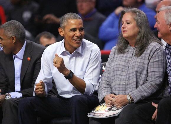 Obama: Refusing to admit Syrian refugees is against American values.jpg