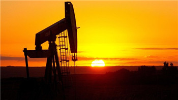 Oil prices fell to a seven-year low, close to the lowest level of the financial crisis.jpg