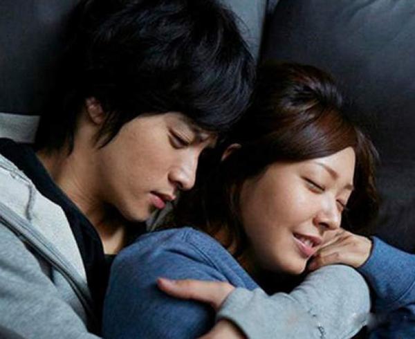 Japan’s launch of a new profession: Male Sleeper .jpg