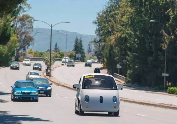 加州出台政策限制无人驾驶汽车