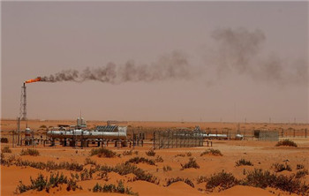 Affected by China's economic deterioration, international oil prices hit a 12-year low.jpg