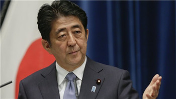 Abe calls on the G7 to re-accept Russia Japan's Abe calls for Putin to be brought in from the cold.jpg