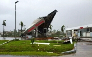 CNN学生新闻(视频+字幕+讲解):斐济飓风引发
