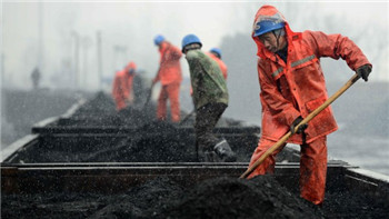 China’s 1.8 million coal and steel workers face layoffs.jpg