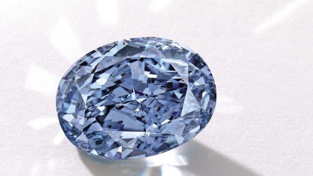 苏富比香港拍卖一稀世蓝钻 成交价逾2千万英镑