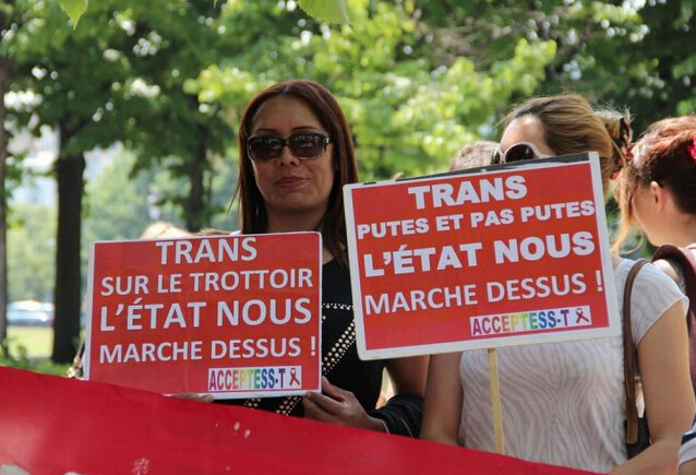 法国性工作者组织游行 抗议"罚嫖"草案