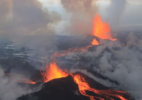 2014年，冰岛巴达本加火山爆发