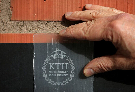Swedish scientists have invented transparent wood. The performance of windows that surpass ordinary glass.jpg