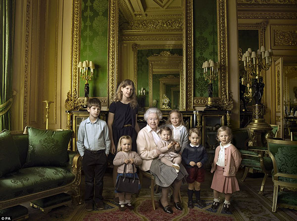 英国女王90岁大寿.jpg