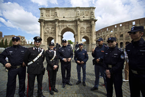 The Chinese and Italian police conduct joint patrols in Rome and Milan for the first time.jpg