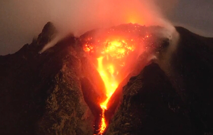 newsy新闻懒人包(视频 字幕 讲解):印度尼西亚火山喷发至少7人遇难