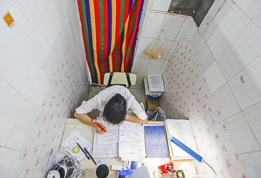 台州学院废弃浴室成功变身小清新自习室