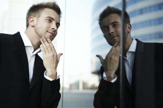 Research shows that moderate narcissism can increase the attractiveness of the opposite sex! .jpg