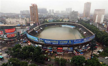 Heavy rainfall in China turned the football stadium into a bathtub.jpg