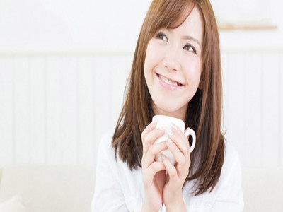 Drinking hot drinks on a hot day can help to dissipate heat? .jpg