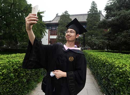 The graduation photo of a person from Peking University paleontology became popular again! .jpg