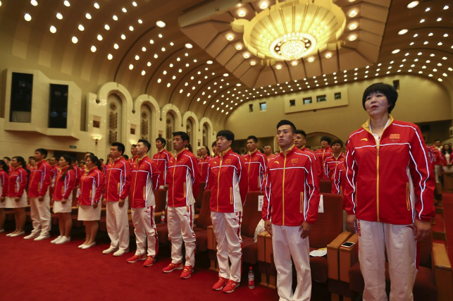 中国奥运军团正式成立 35名奥运冠军压阵