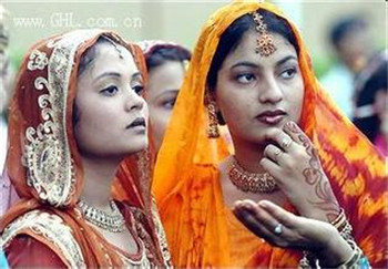 The role change between man and god The festival of the Indian transgender goddess .jpg