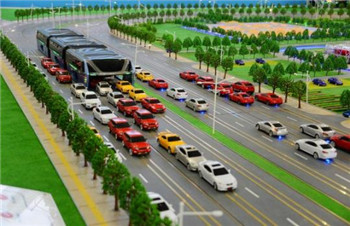 The feasibility of the Chinese three-dimensional bus on the road test is questioned.jpg
