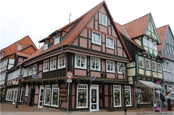 Why is this small German town so attractive to the British royal family.jpg