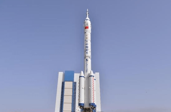 The carrier rocket launched by Tiangong-2 in mid-September has been delivered to the Jiuquan launch site.jpg