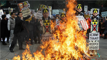 North Korean defectors increase their propaganda offensive against North Korea.jpg