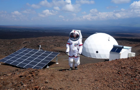 模拟了一年火星生活 6位科学家终于"重返地球"