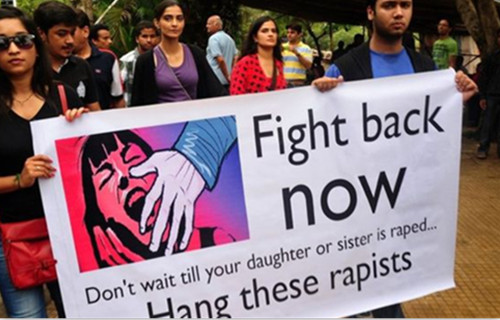 It's India again! A woman was raped by a doctor in a coma after suffering from dengue fever! .jpg
