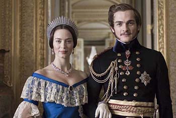 The Queen’s underwear sold for sky-high prices, which can be called "Victoria's Secret".jpg