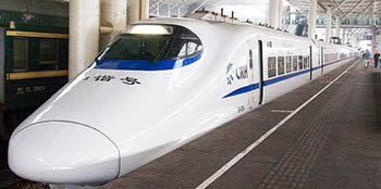 Li Keqiang allows China's high-speed rail to enter more countries.jpg