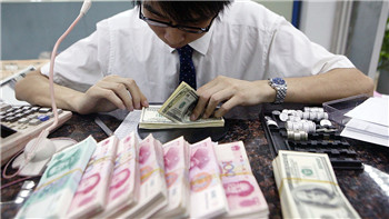 The chairman of the China Banking Regulatory Commission warns of the risks of city commercial banks.jpg