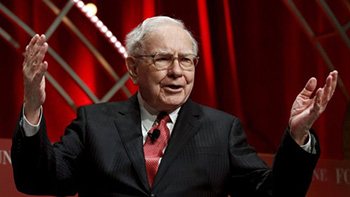 Buffett slapped his face and Trump generously announced his tax records.jpg
