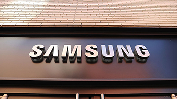 Samsung issued a profit warning sharply lowered its profit forecast.jpg