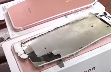 The first explosion in the mainland! A new iPhone 7 is suspected of exploding in two! .jpg
