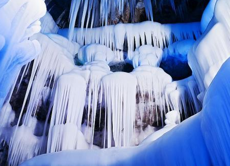 探访中国最大自然冰洞 形成300万年多谜团待解