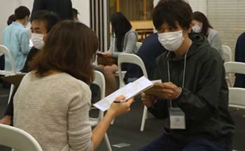 Japanese "mask blind date" put an end to the appearance party.jpg