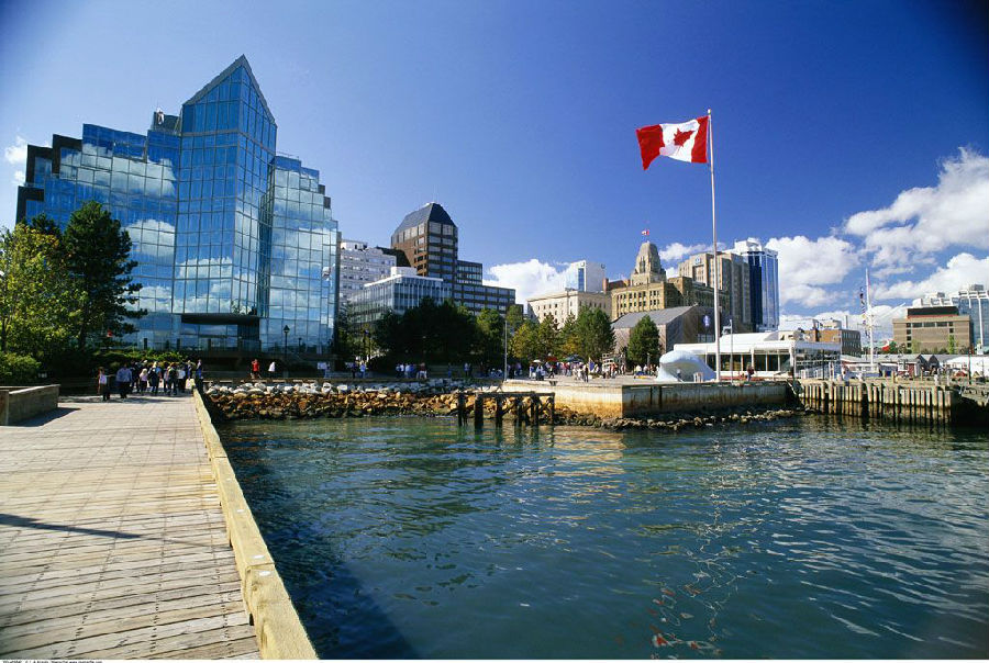 加拿大对外籍买家加收15%房产税.jpg