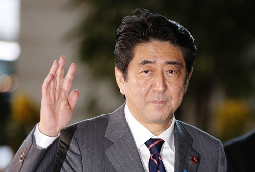Shinzo Abe gave up his autumn worship to the Yasukuni Shrine, saying that he took into account the feelings of China and South Korea.jpg