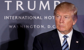 The mail server was compromised by hackers, Trump may also fall into the mail door.jpg