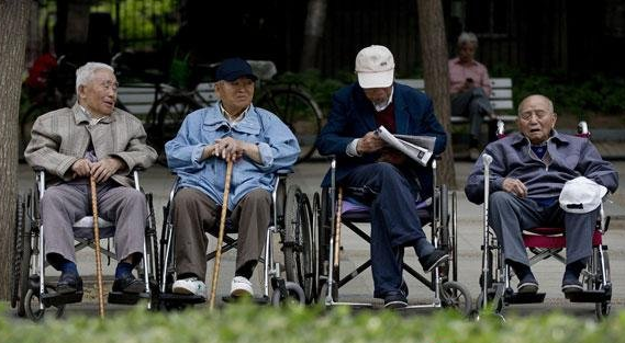 China’s disabled elderly in 4 years will reach 42 million.jpg