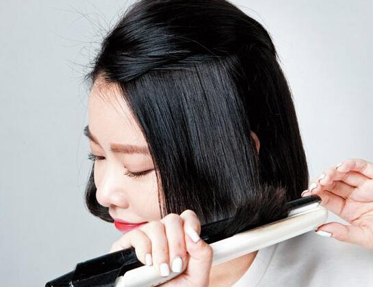 Want to look good? Hairdressers share some wrong ways to comb your hair! .jpg