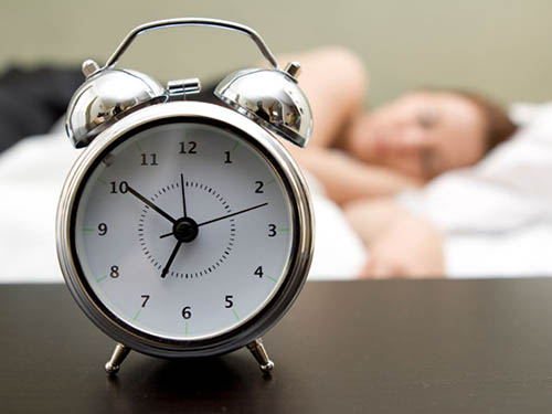 睡得饱赚钱多! 研究显示每周多睡1小时工资增长5%!