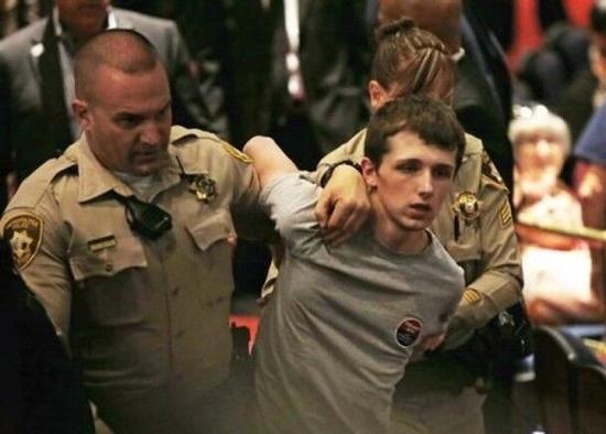 The British man who attempted to shoot Trump was sentenced to a mental illness.jpg